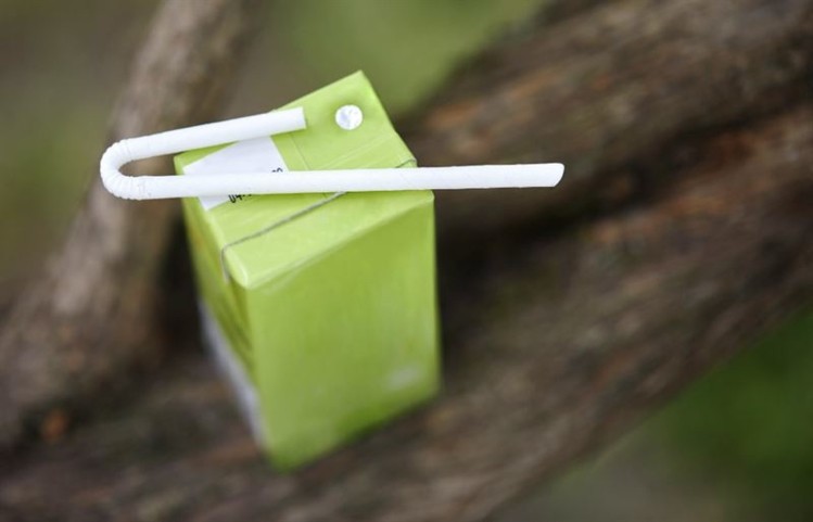 BillerudKorsn?s & The Paper Straw Co. U-Bend paper straw. Photo: BillerudKorsn?s