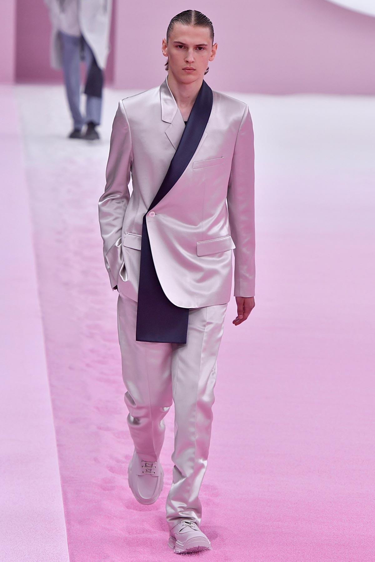 Bright colors and tailored suits march on the Dior and Berluti men's runways