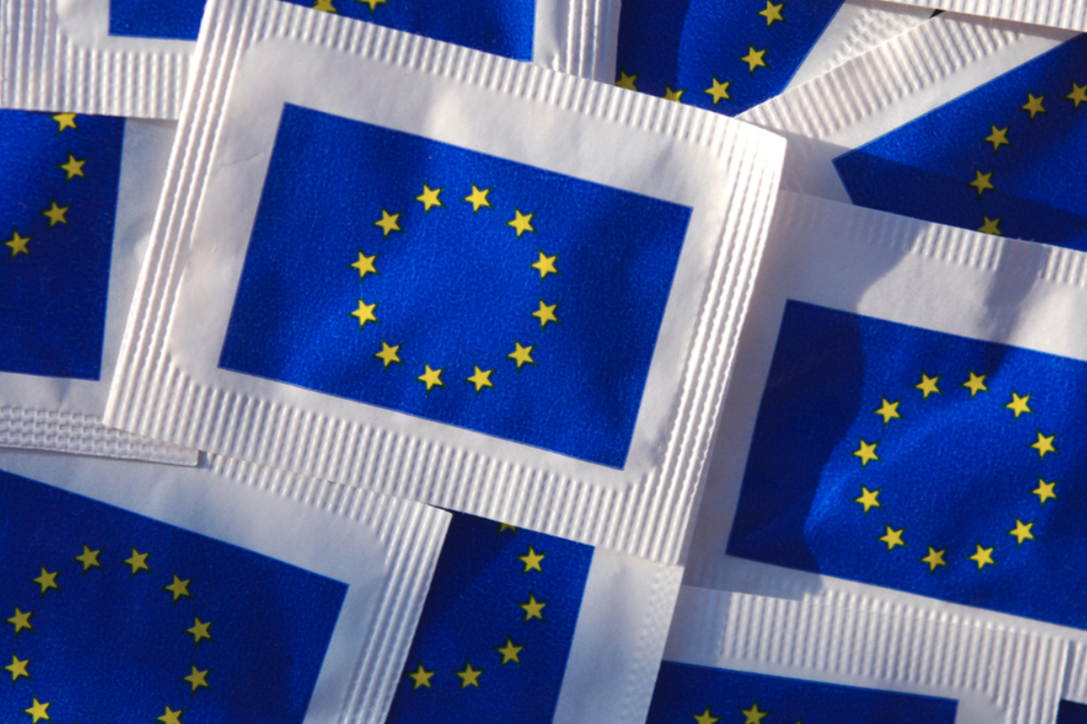 European flag sugar packets